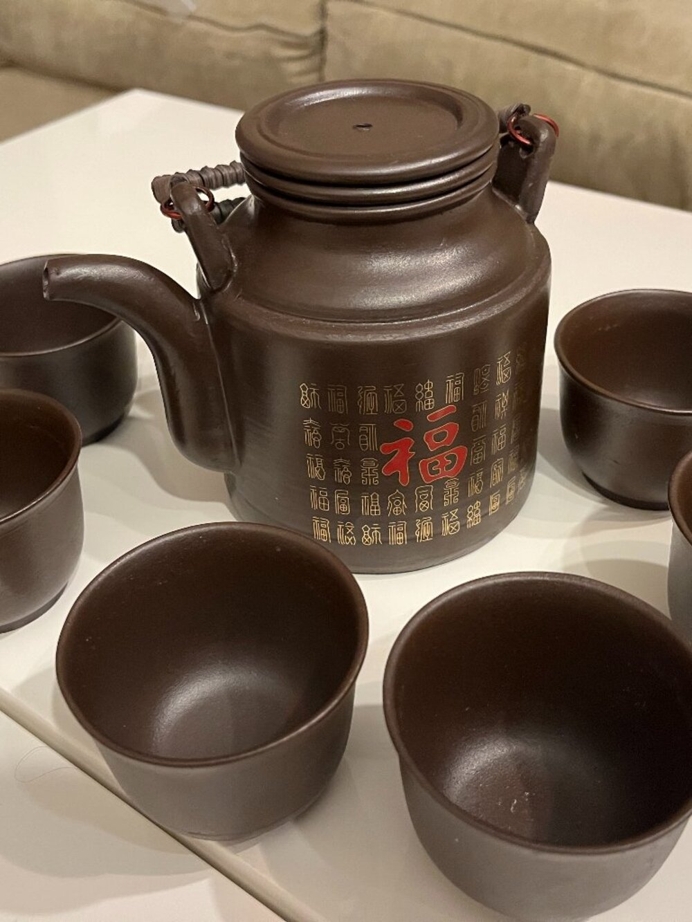 Yixing Clay Teapot and Tea Cups (Inludes 6 cups) Chinese Zisha